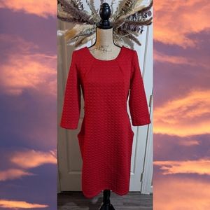 Sharagano quilted red dress with side pockets, 3/4 sleeves, back zipper.